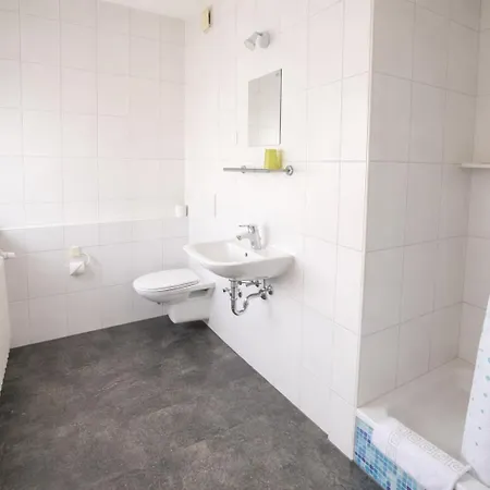 Gæstehus Rent2stay Mit Einzel- Oder Doppelzimmer, Privatem Bad, Smart-tv, Schnelles Wlan, Parkplatz, Autobahnanschluss Schweinfurt
